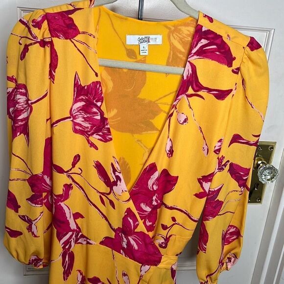 Color Me Courtney Eleanor Wrap Dress Small Yellow Floral - Picture 3 of 10